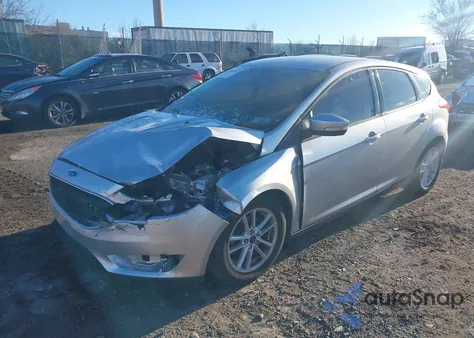 2016 Ford Focus Se z USA, uszkodzony, nr VIN 1FADP3K28GL382080